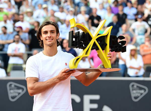 带来出人意 带来出人意